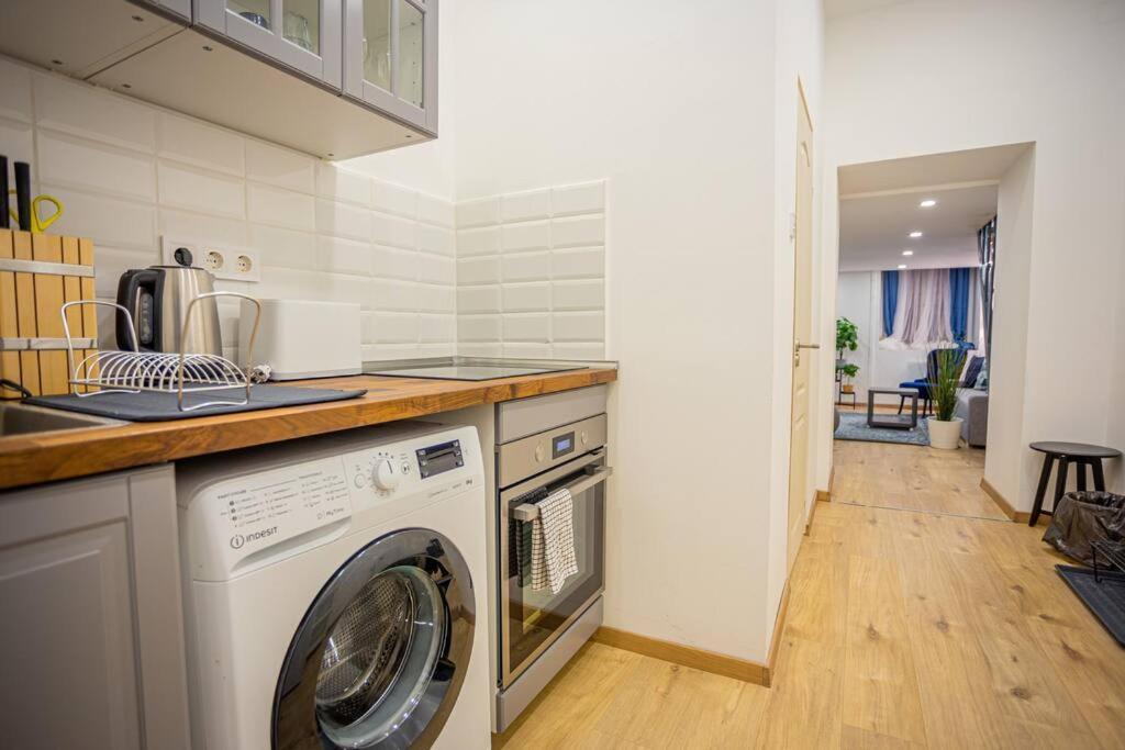 شقة Cosy Flat In The Dob Street - Sapphire بودابست المظهر الخارجي الصورة